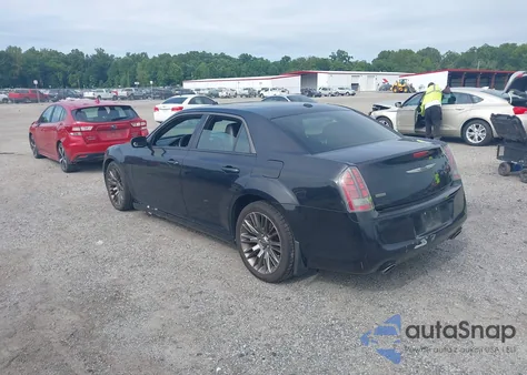 2013 Chrysler 300C John Varvatos Limited Edition z USA, uszkodzony, nr VIN 2C3CCADG2DH739054